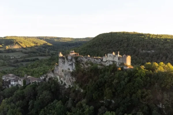 Forteresse de Penne vue du ciel