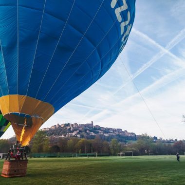 Vol à 360° : en montgolfière, de Cordes sur Ciel aux gorges de l’Aveyron