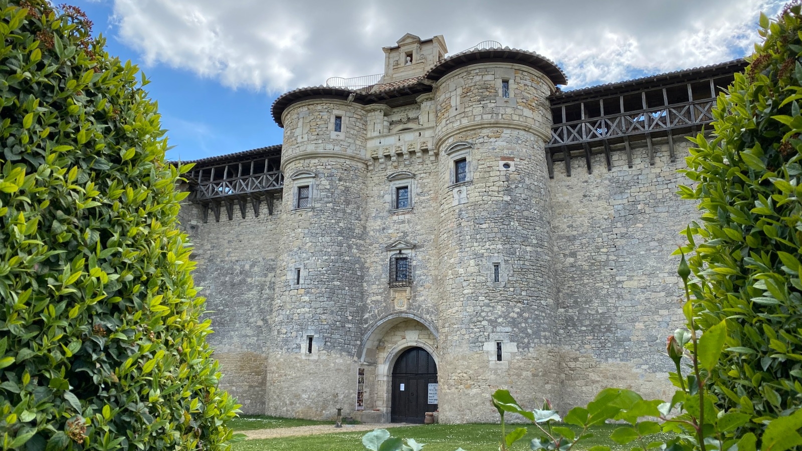Château médiéval de Mauriac