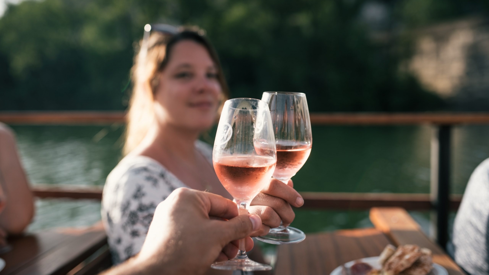 dégustation de vins de Gaillac, balade en gabarre sur le Tarn, apéro en bateau